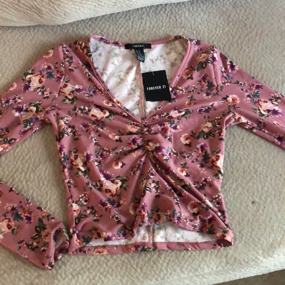Kind of cropped long sleeve